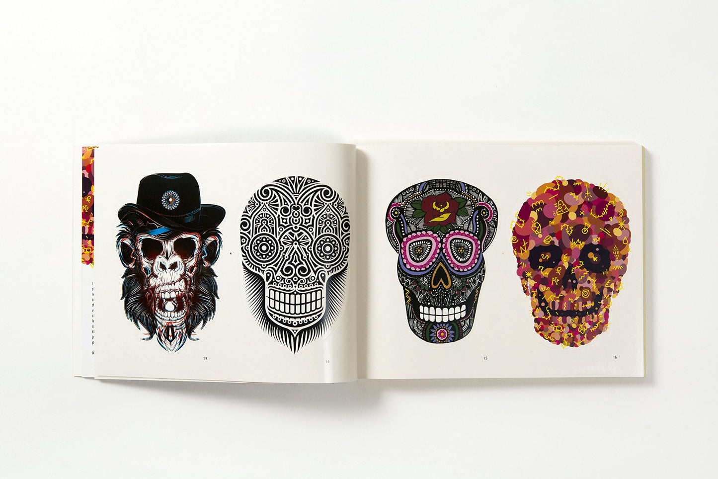 Laurence King stickerboek stickerbomb skulls