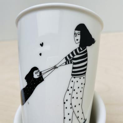 Beker swinging erika van Helen B bij Philimonius webshop