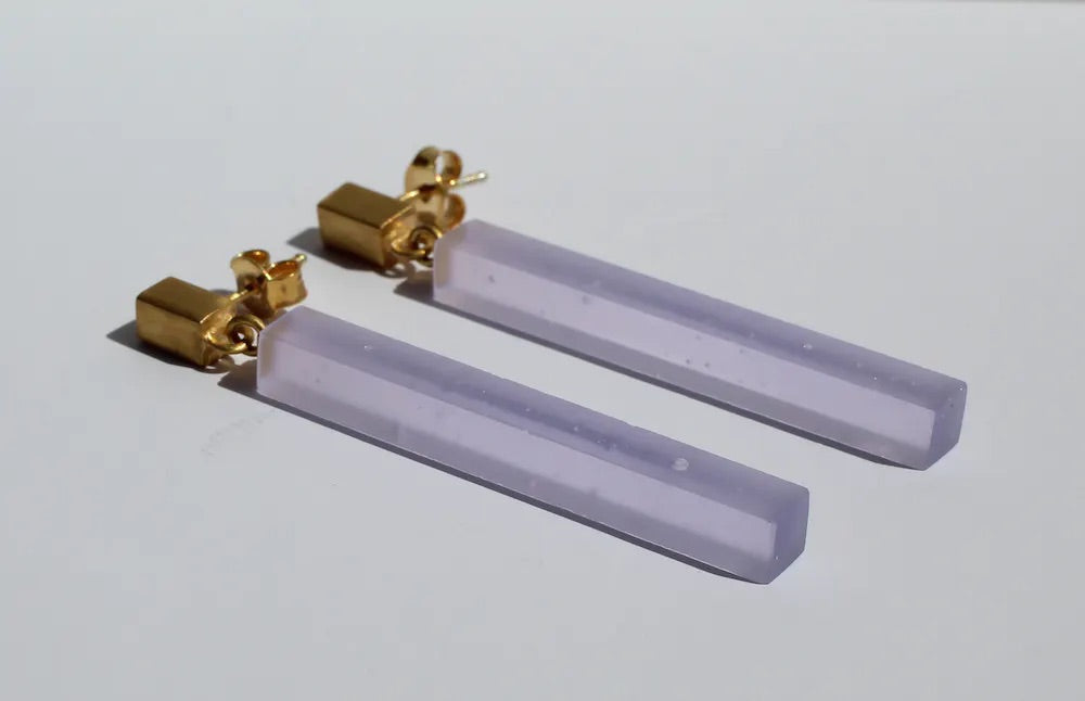 Beira oorringen SOULBOTTLE purple lang