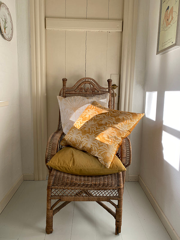 Vanilla Fly art deco kussen lotus bij webshop Philimonius